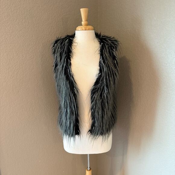 Forever 21 Black and Gray Faux Fur Vest - Picture 1 of 7